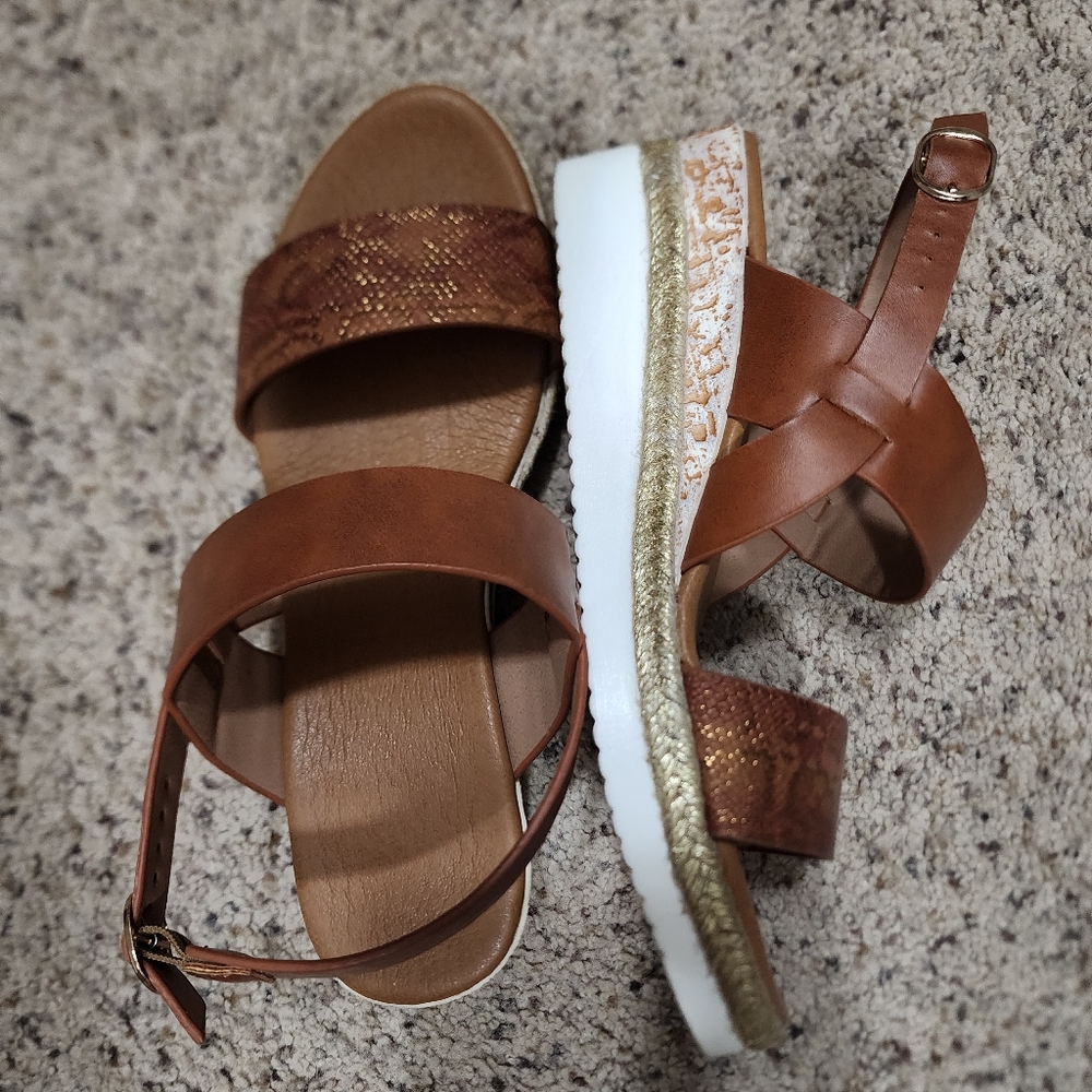 Brown Sandals with strap